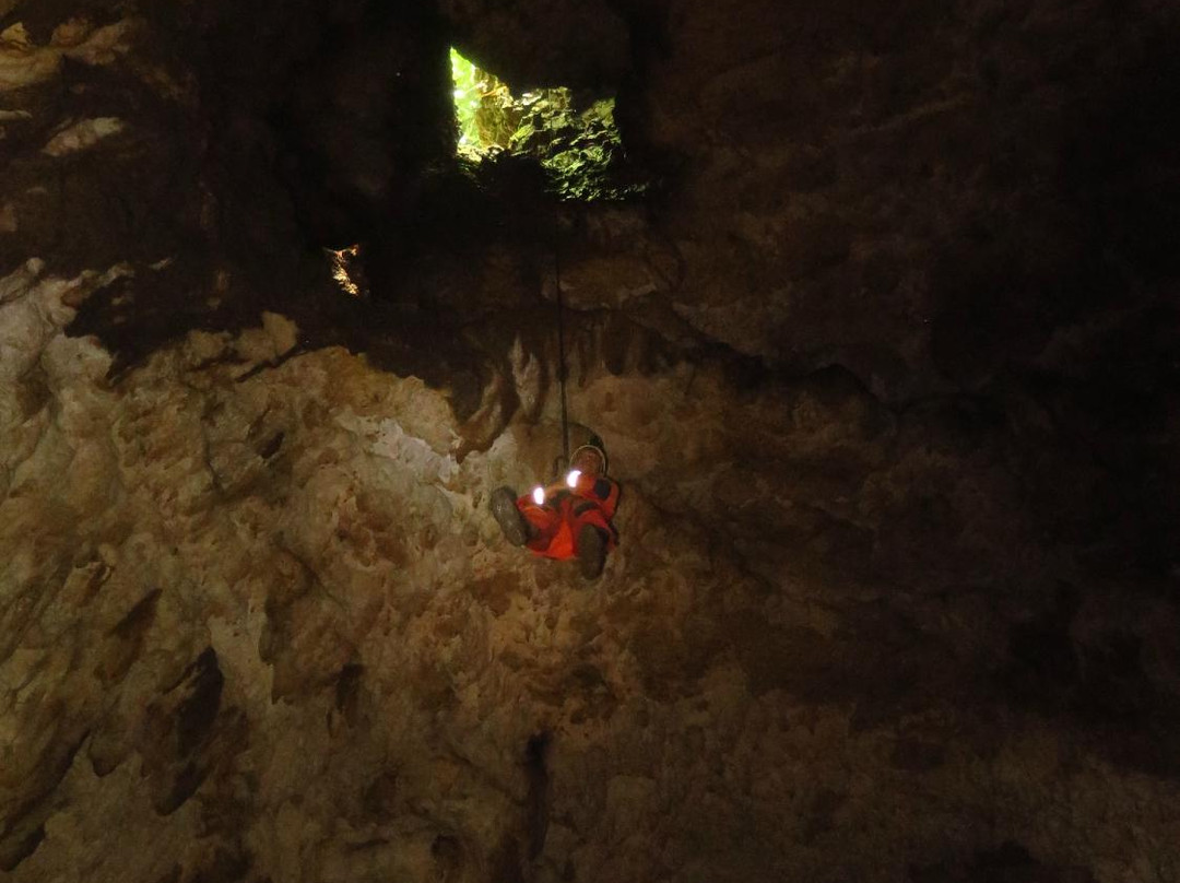 Buni Ayu Cave-苏加武眉必去景点