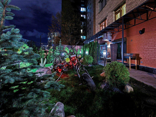 Alt Ritter on Lunacharskiy主图