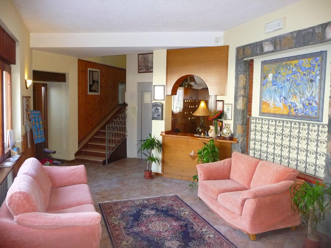 Pietransieri酒店住宿-Albergo Del Sole