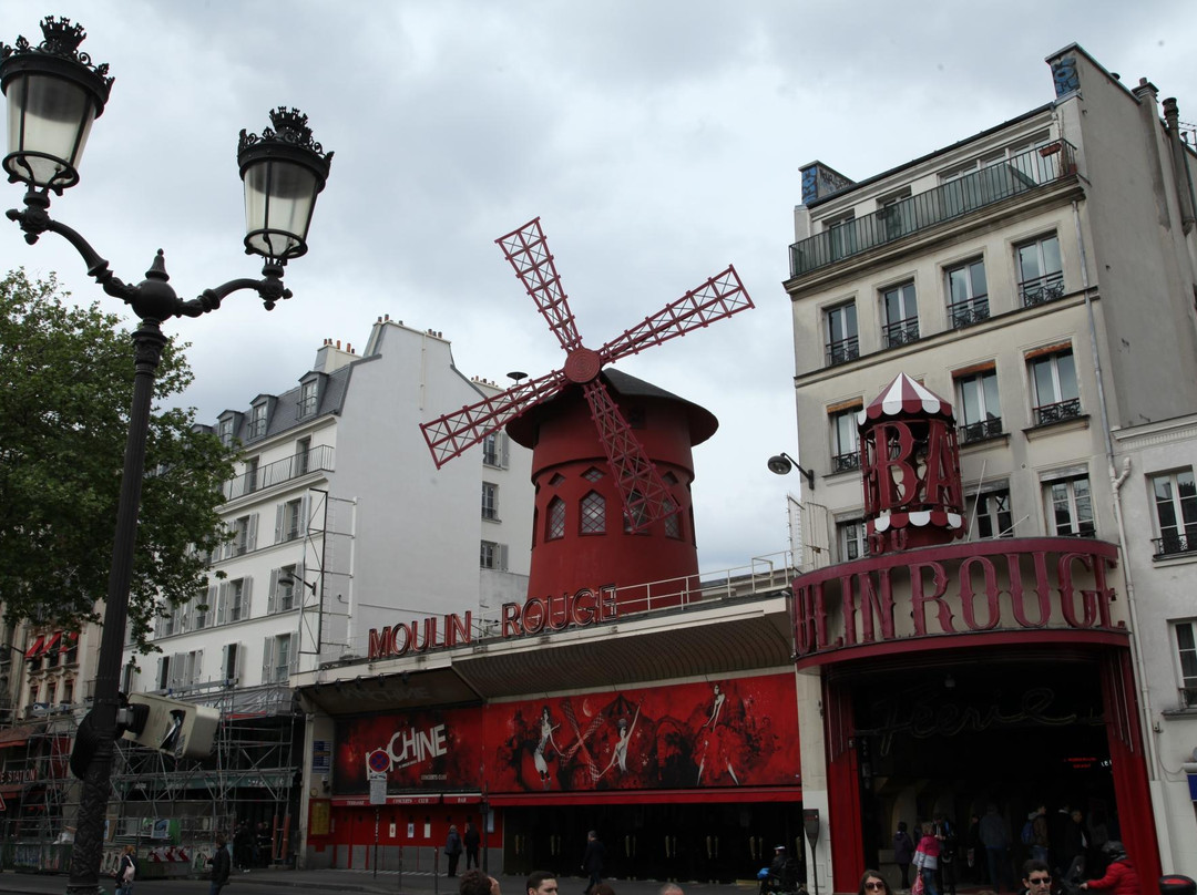 红磨坊-巴黎必去景点