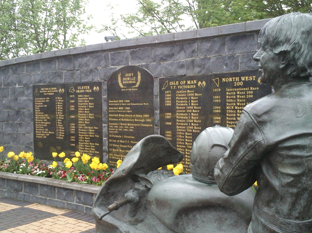 Joey Dunlop Memorial Garden景点图片