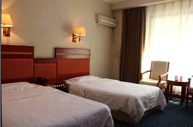 开元美居酒店（大连火车站中山广场地铁站店）主图