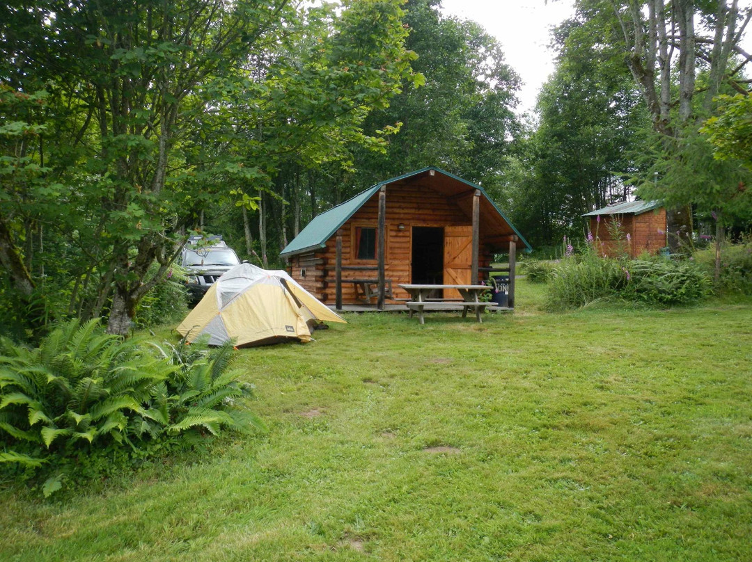 Mount St. Helens Adventures Tours Eco-Park and Tent & Breakfast