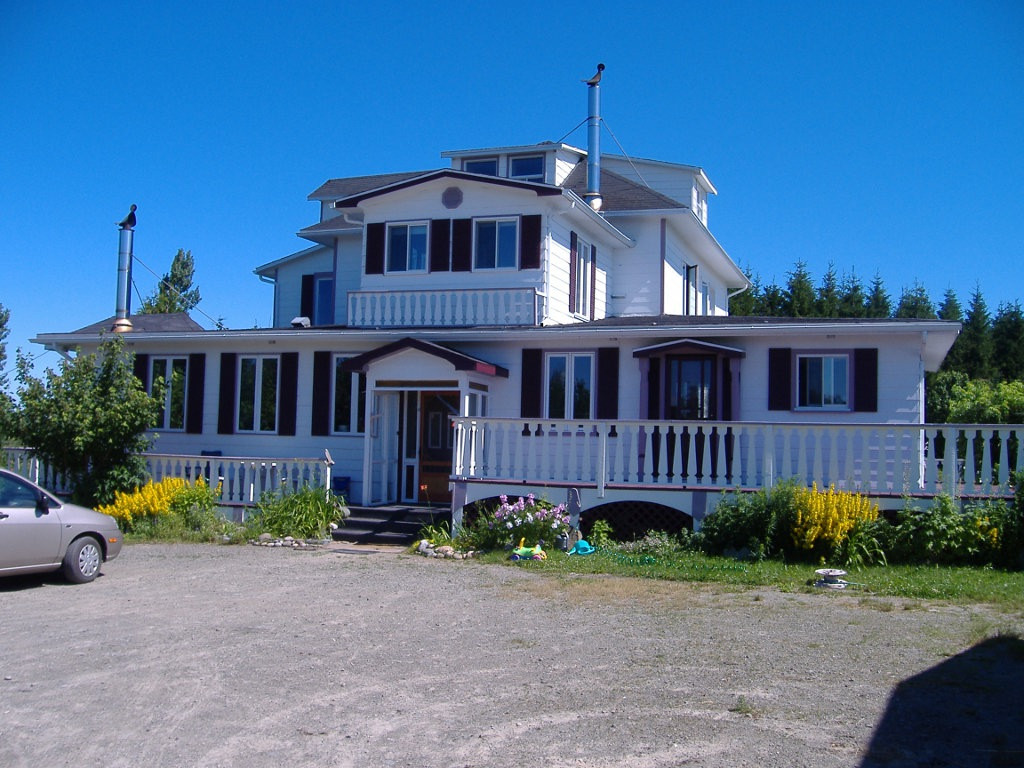 Saint-Narcisse-de-Rimouski酒店住宿-Domaine du Perchoir