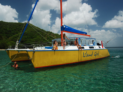 Island Girl Catamaran-斯卡伯勒必去景点