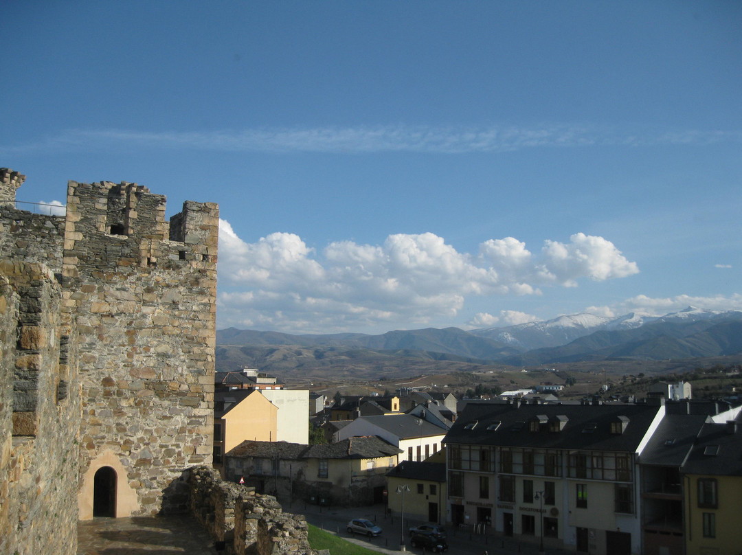 Castillo de los Templarios-蓬费拉达必去景点
