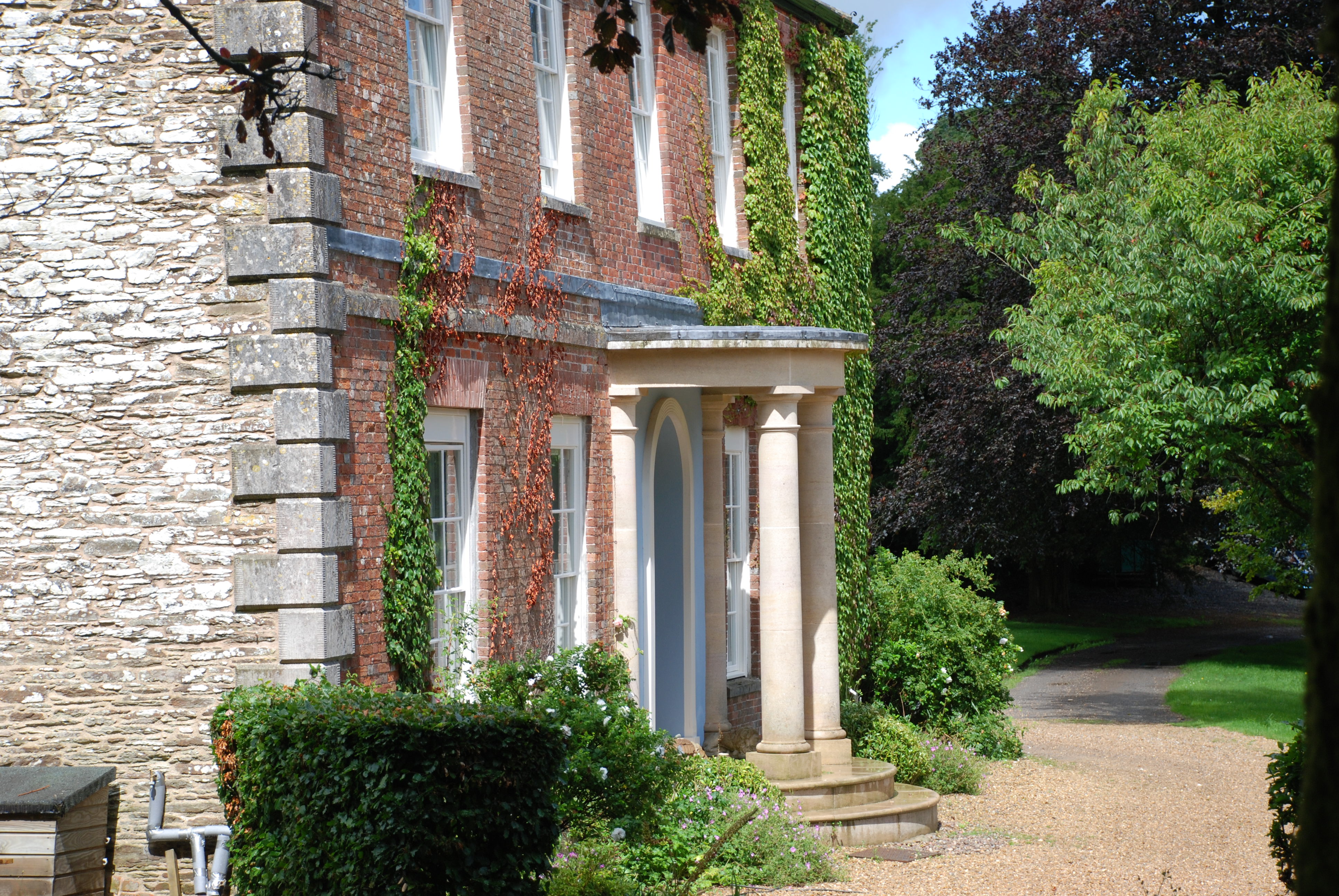 Stanborough House-官方