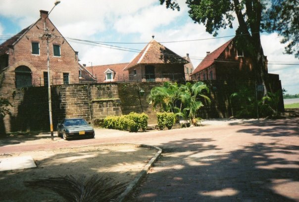 Fort Zeelandia-帕拉马里博必去景点