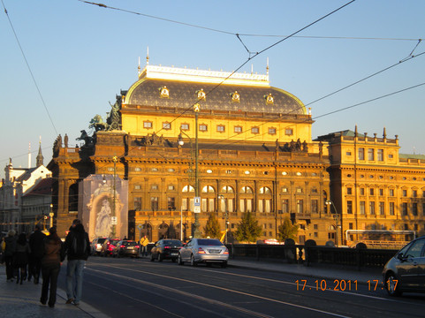 捷克国家歌剧院-布拉格必去景点