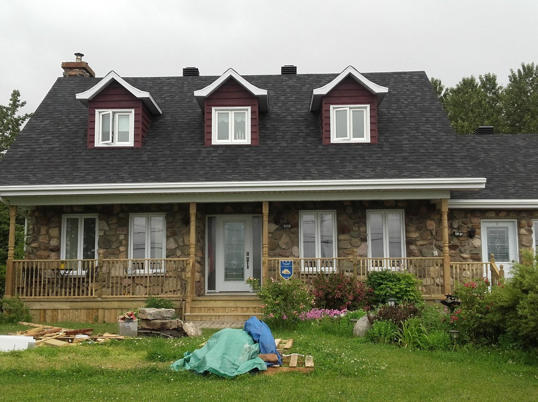 Sainte-Luce-sur-Mer酒店住宿-Gite De La Maison Canadienne