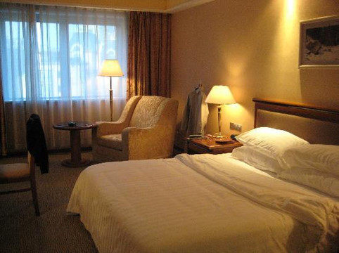 通茂大酒店主图