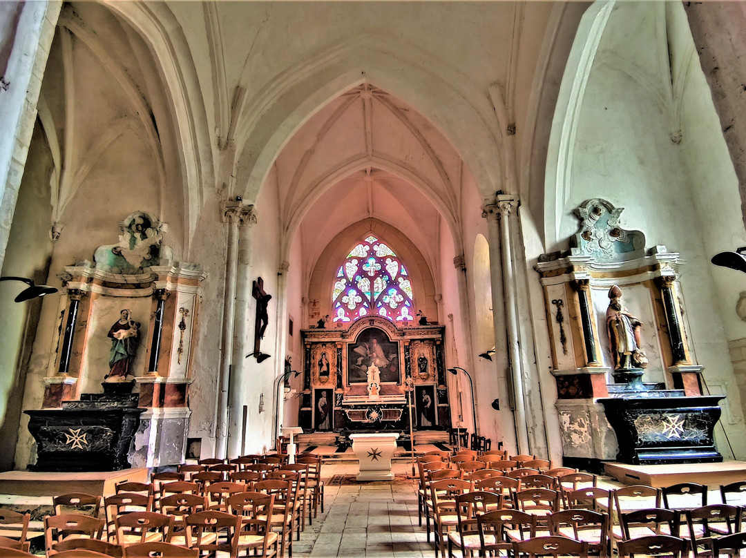 Eglise Saint-Aubin (La-Plaine)景点图片