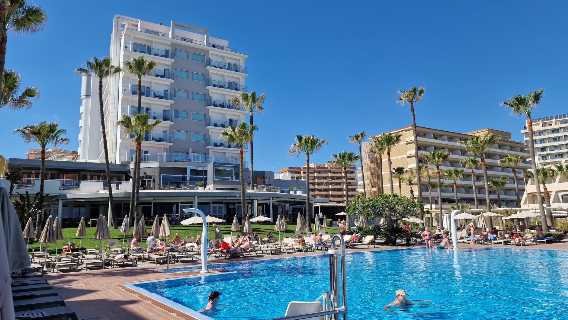 Hotel Riu Nautilus-泳池