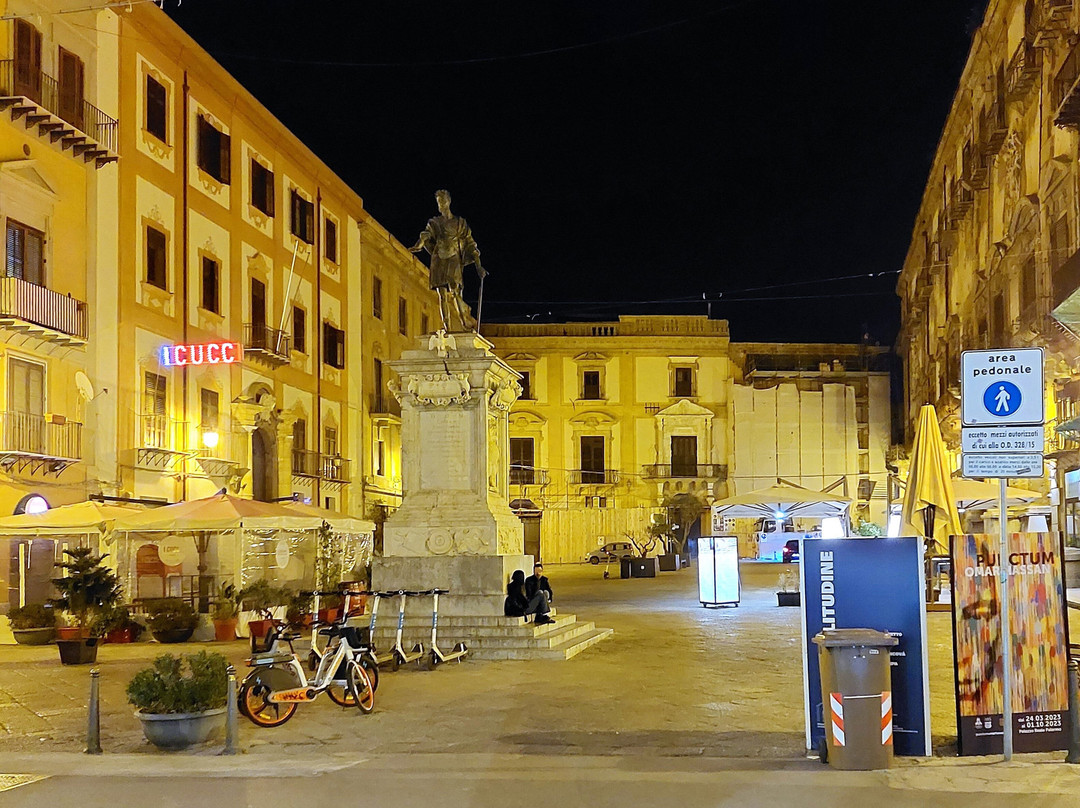 Piazza Bologni-巴勒莫必去景点