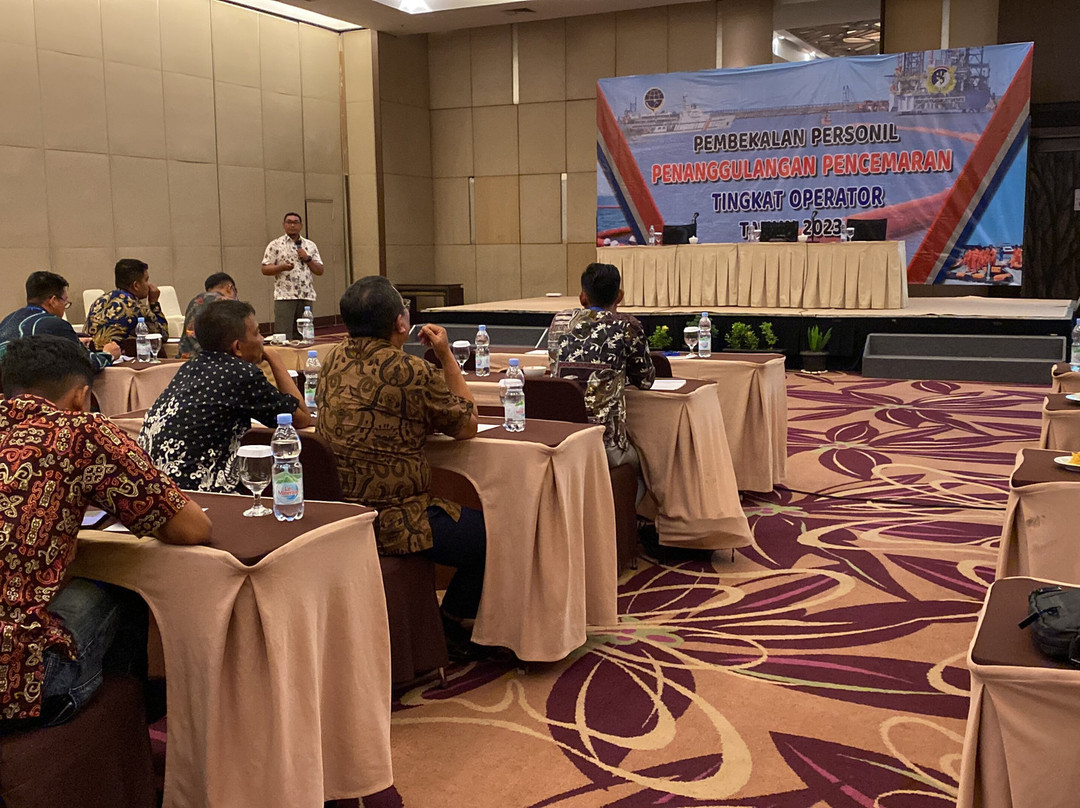 Hotel Santika Premiere Kota Harapan Indah主图