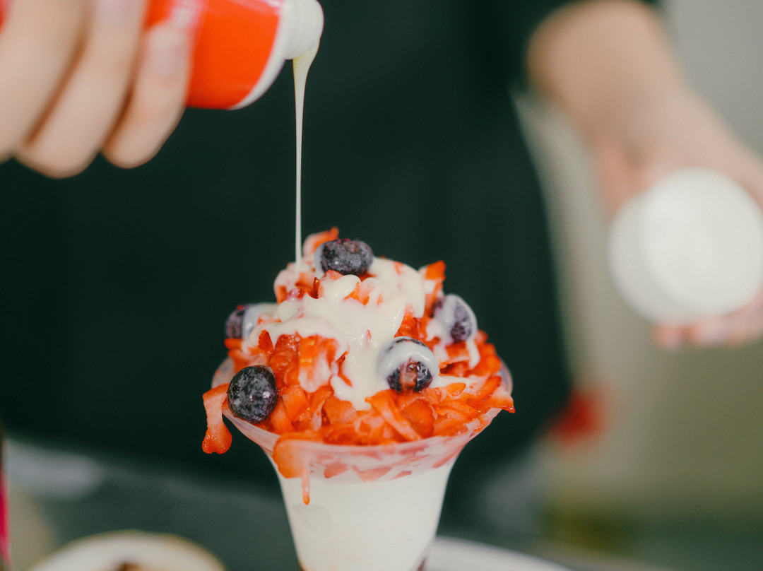 ASOMOFU Aso Uchinomaki Soft serve ice cream