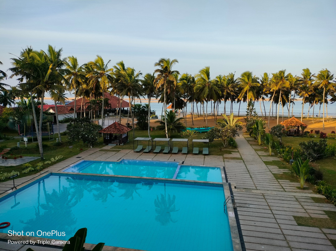 Estuary Sarovar Portico主图