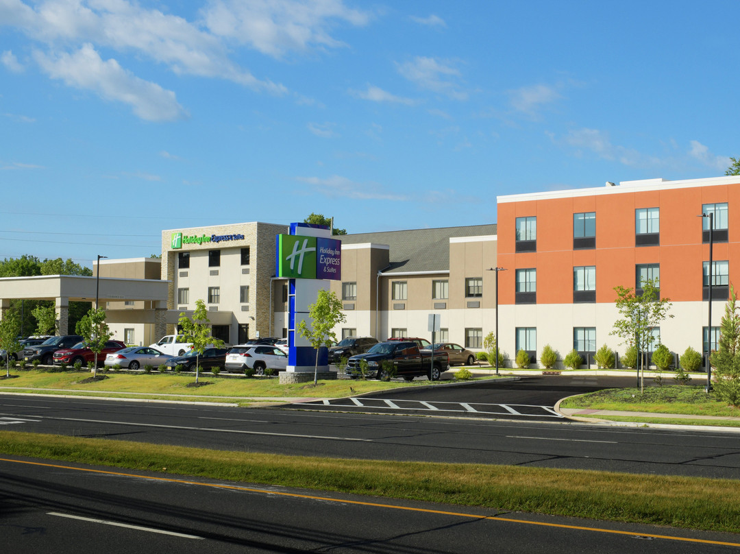 Holiday Inn Express & Suites Williamstown - Glassboro By IHG