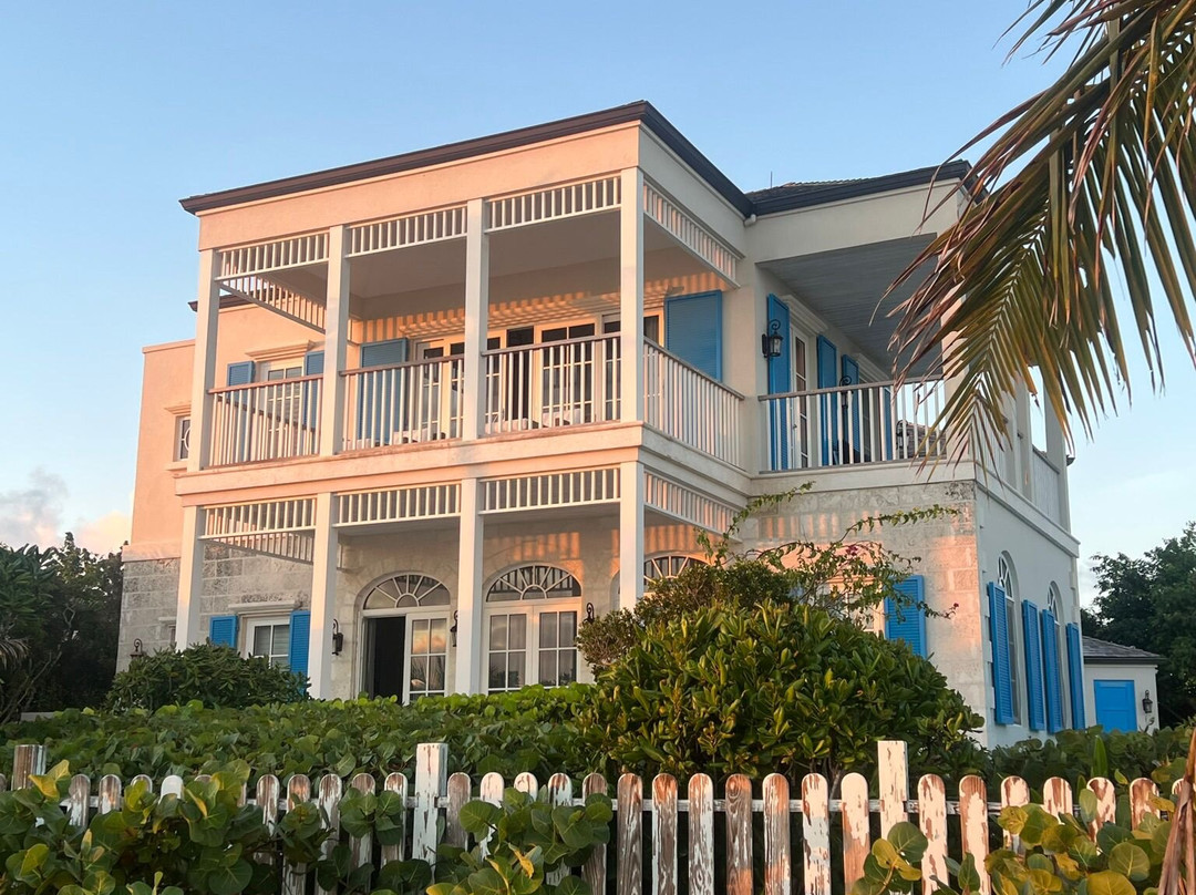 Island House LVM