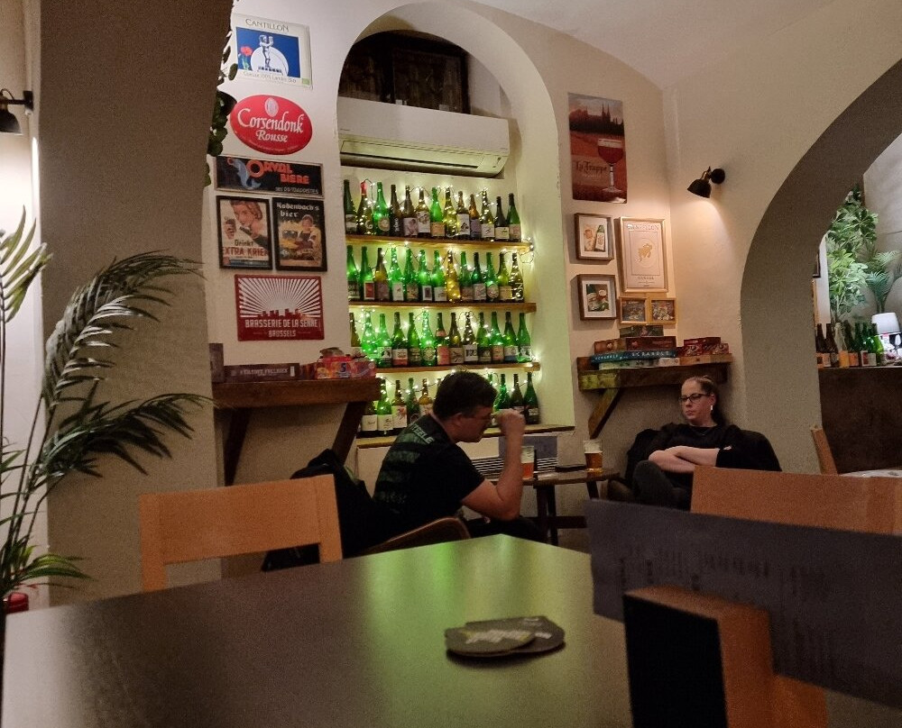 Invitro Beerbar景点图片