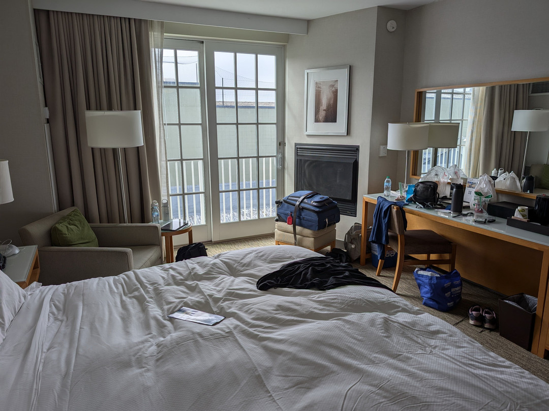 克莱门特蒙特利洲际酒店主图