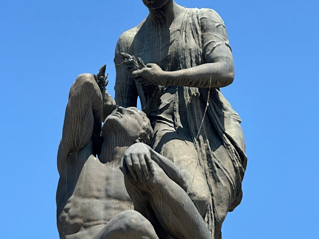 Monumento ai Caduti-Sarnico必去景点