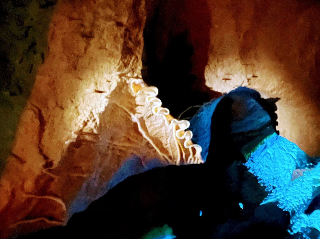 Grotte De Tourtoirac景点图片