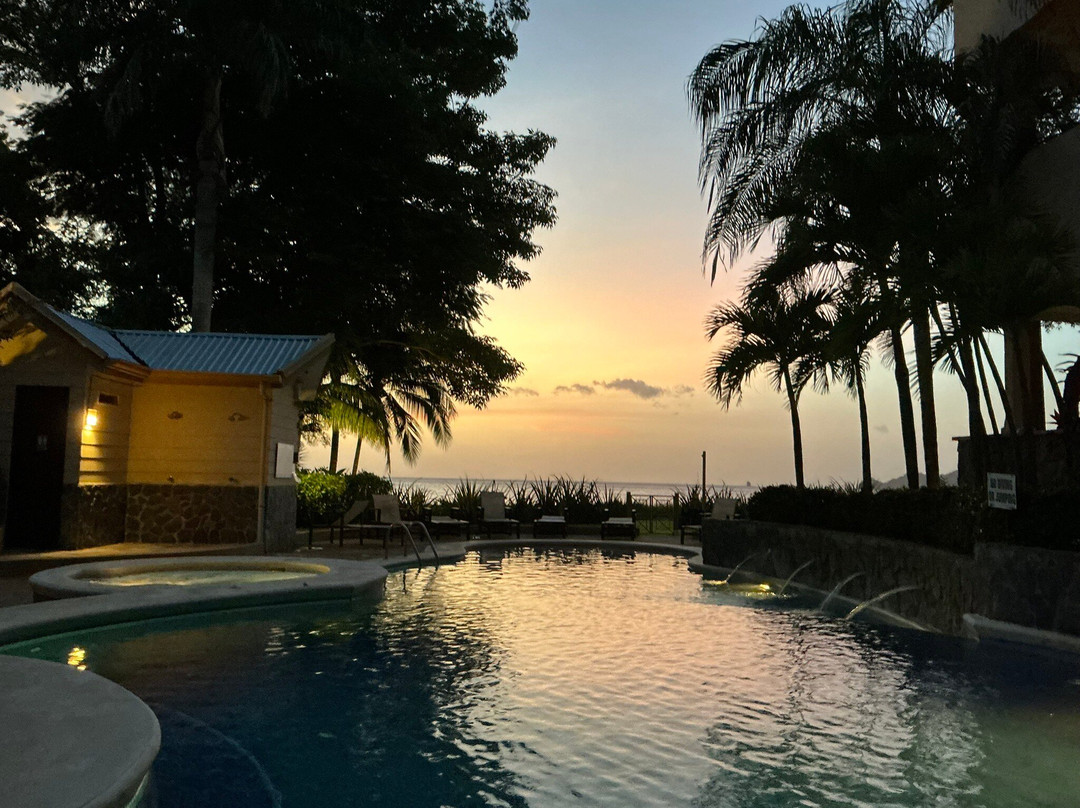 Sol Y Mar Condominiums
