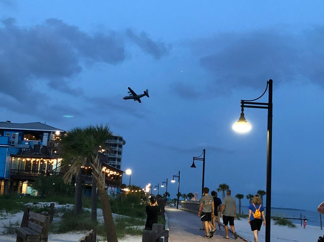 West Biloxi Boardwalk景点图片