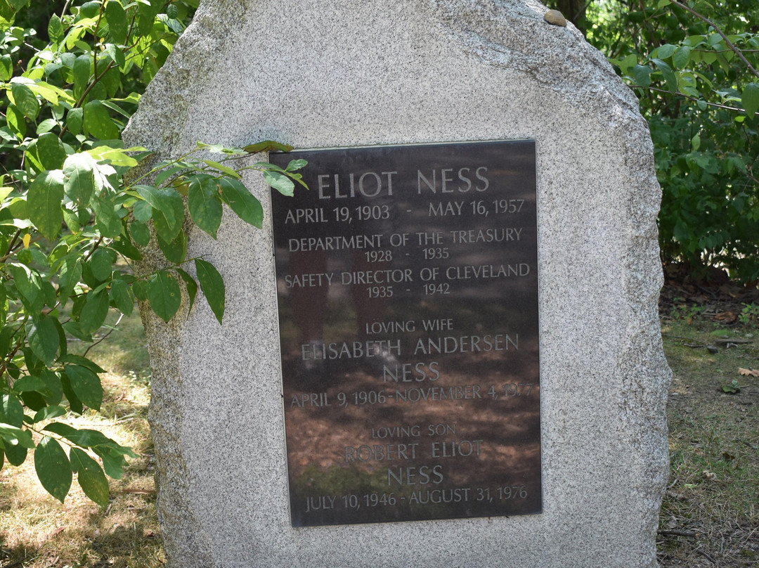 湖景公墓-克利夫兰必去景点