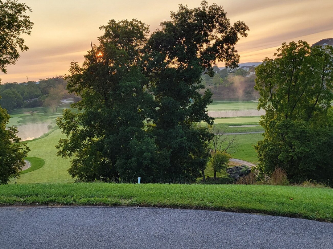 Blue Ridge Shadows Golf Club景点图片