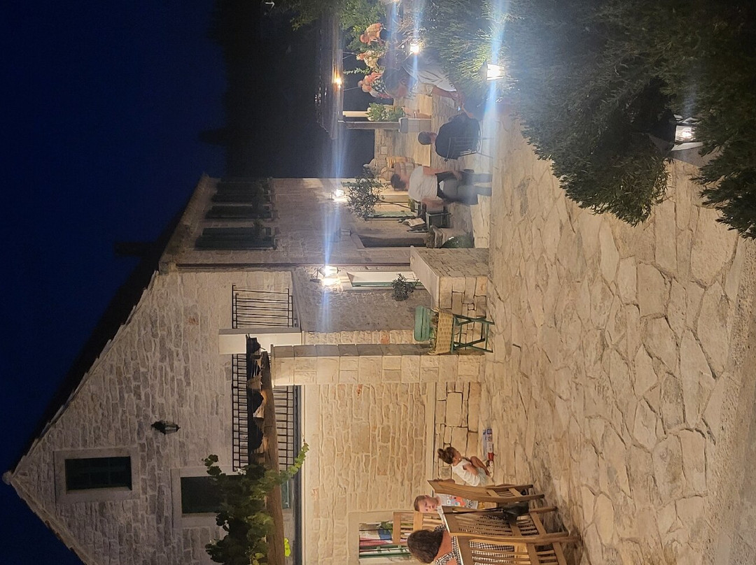 Tasovac winery景点图片