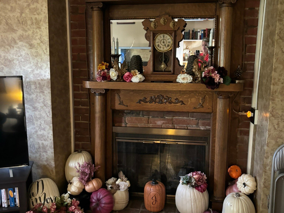 Hatchery House主图