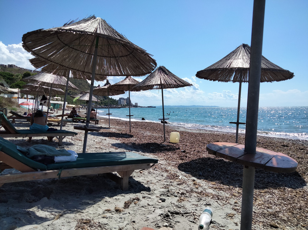 Kallmi Beach-杜勒斯必去景点
