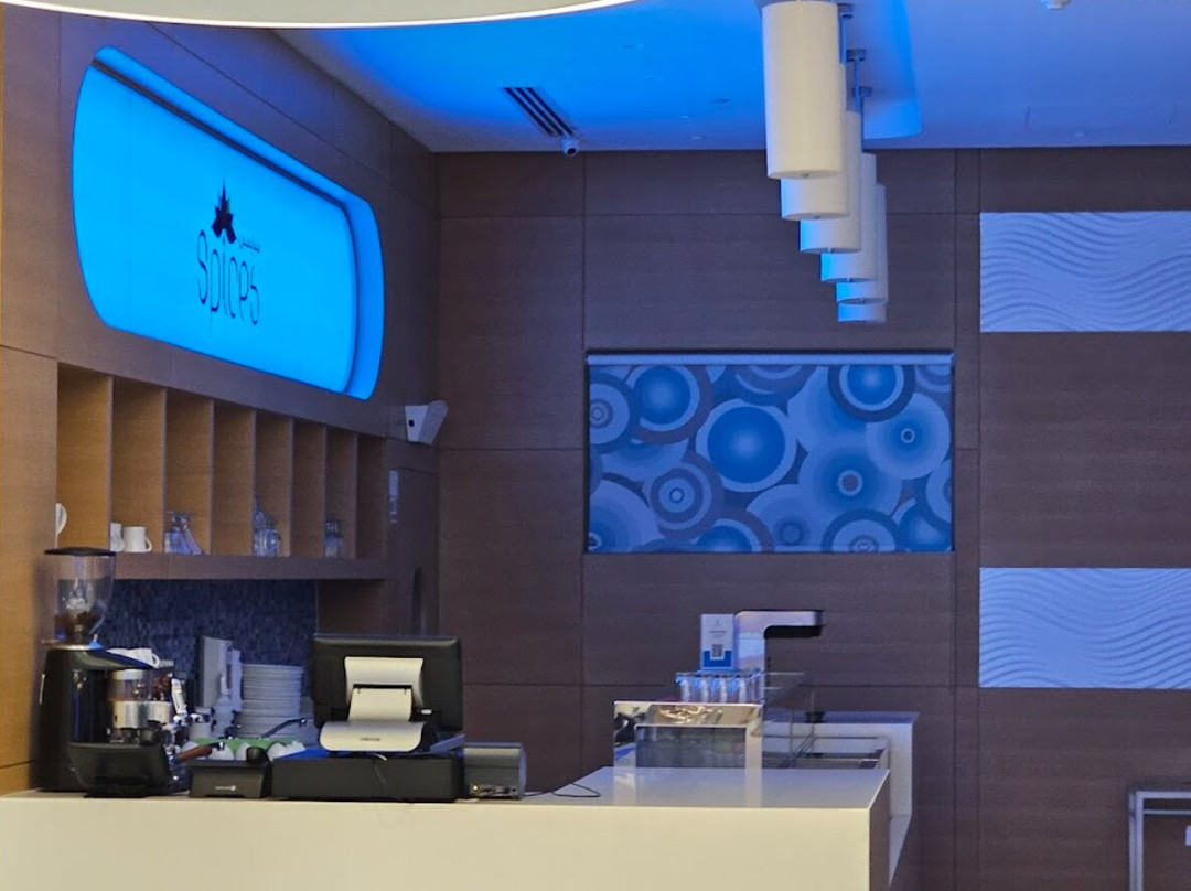 Holiday Inn Dubai Al-Maktoum Airport by IHG主图