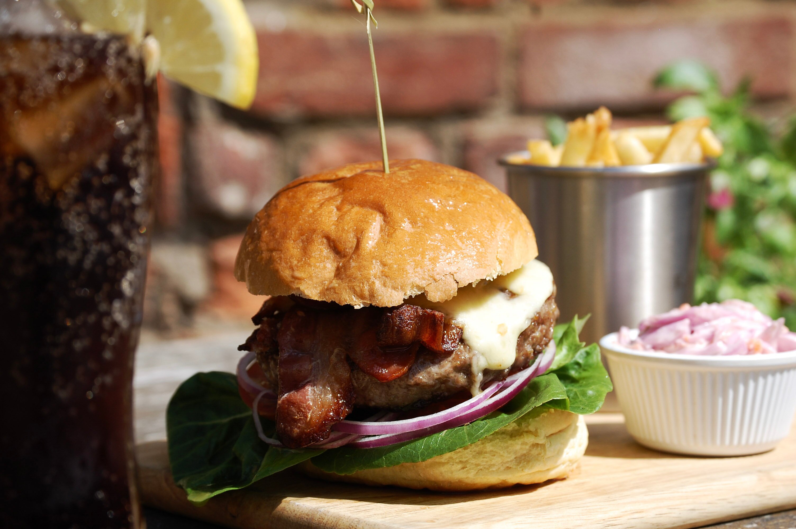 The Crown Inn,  Aldbourne-餐饮