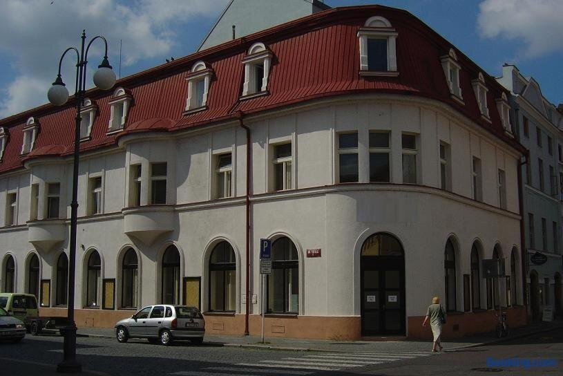 Sezemice酒店住宿-Hotel Mrazek
