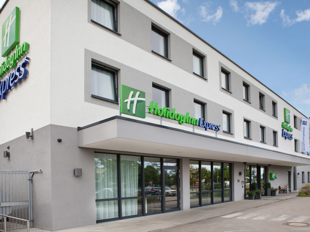 Moosbach酒店住宿-Holiday Inn Express Munich - Olympiapark by IHG