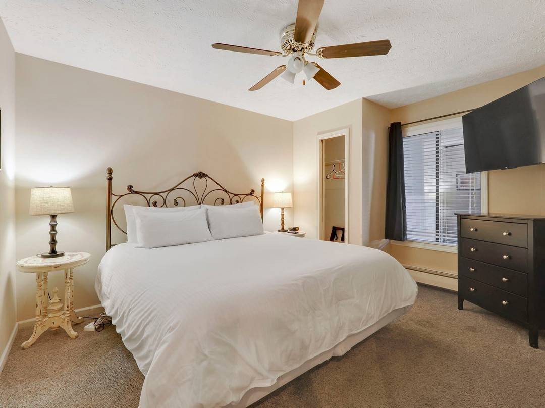 Pointes North Inn主图