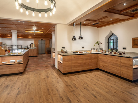 教堂村堤候酒店住宿-Hotel Jagdschlössl