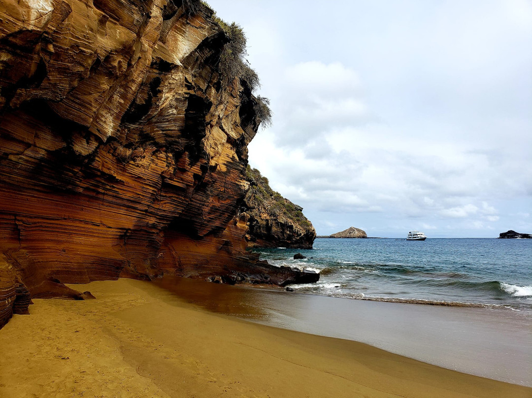 Monserrat Galapagos Cruises景点图片