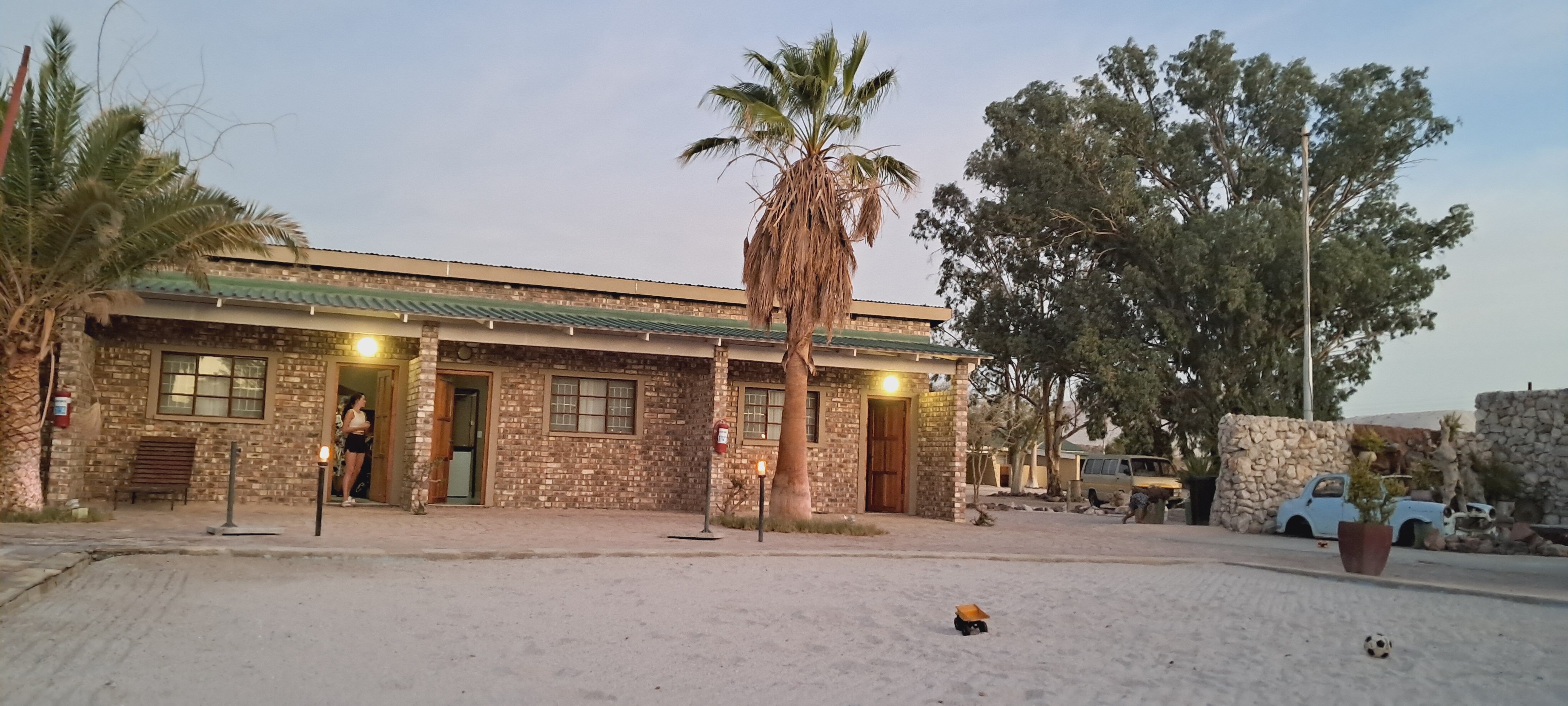 Brandberg Rest Camp-客卧
