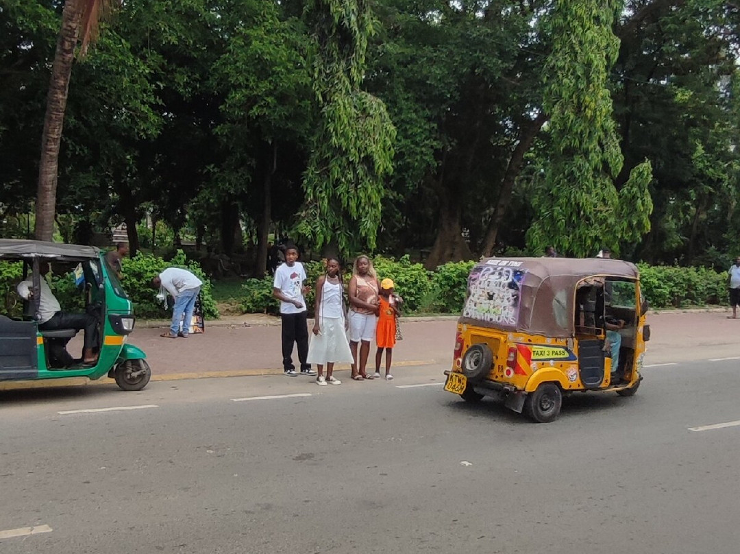 Mombasa Tusks-蒙巴萨必去景点