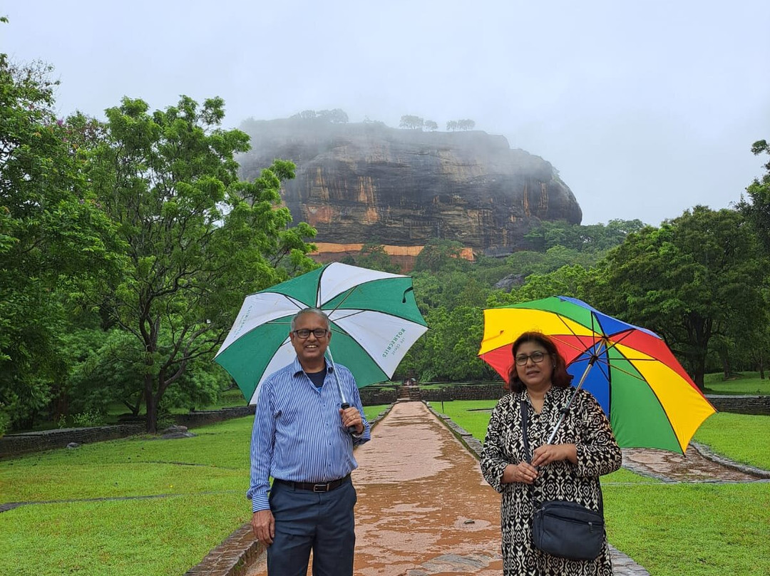 Bee Lanka Tours景点图片