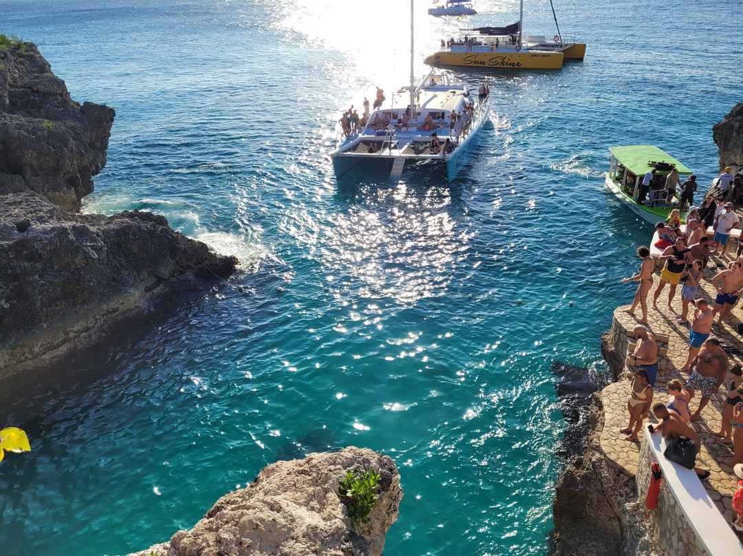 Lloyd Transport Service - Day Tours-Lucea必去景点