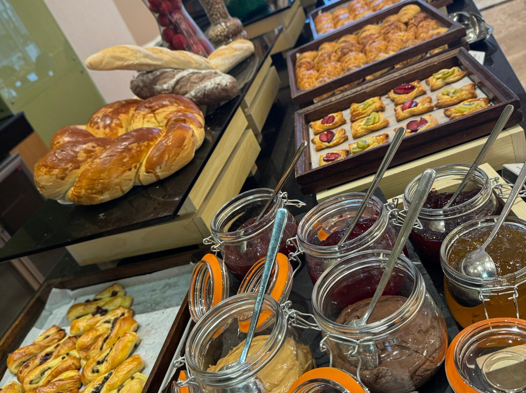 Tulip Inn Majan Hotel主图