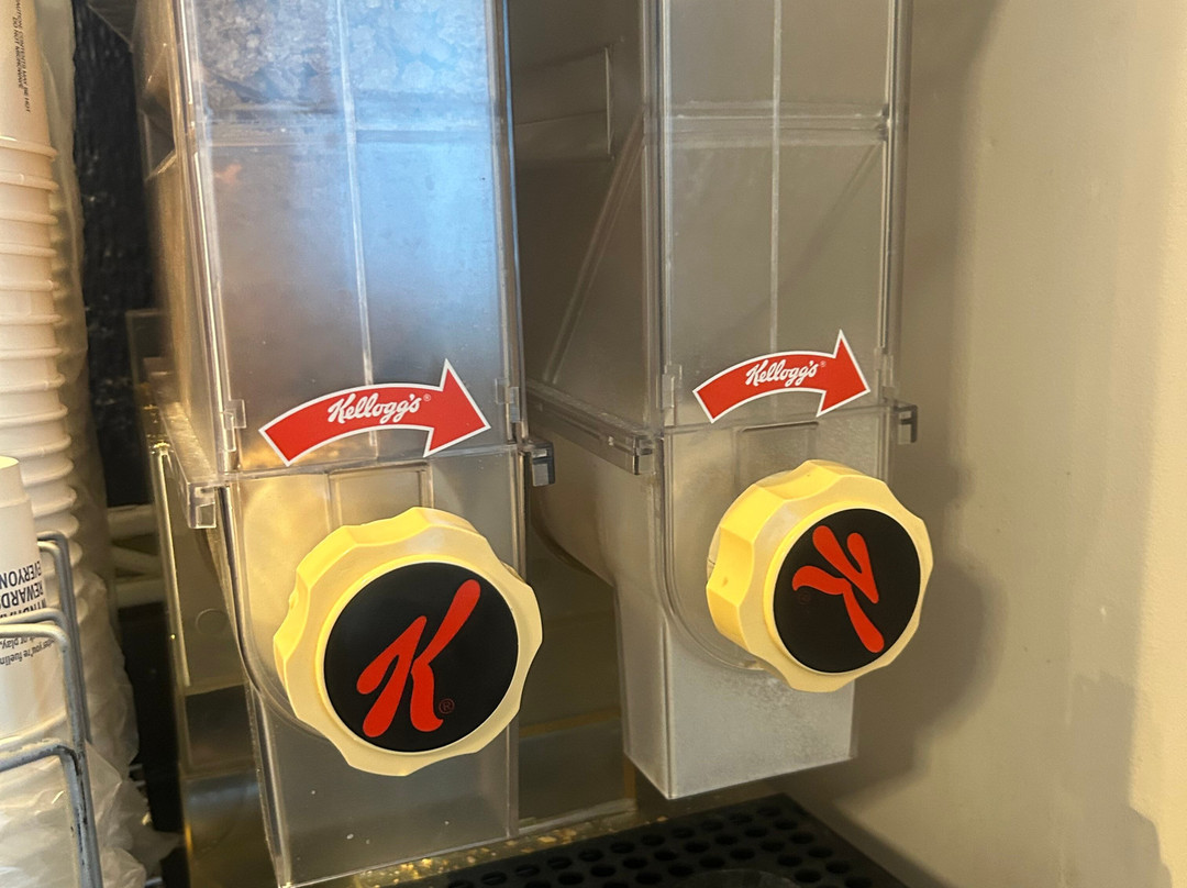 Super 8 by Wyndham Wooster主图