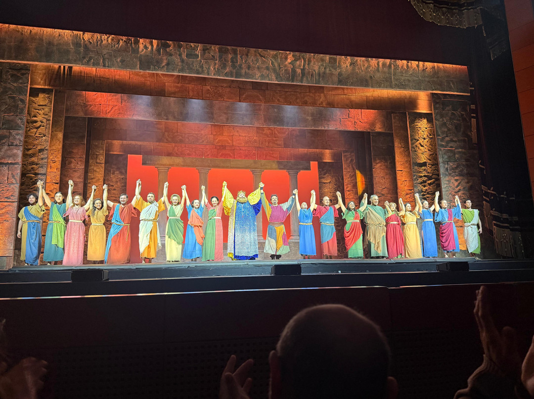 阿尔钦博第剧院-米兰必去景点