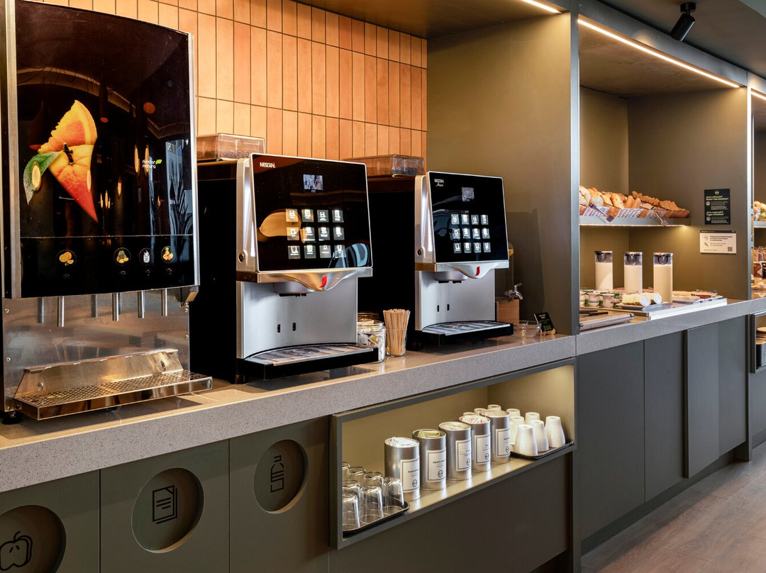 斯多瑞梅格拉纳达酒店主图