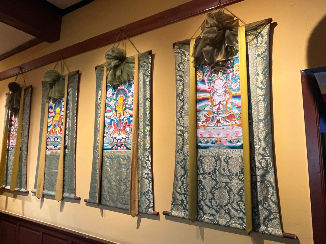 松赞绿谷精品山居酒店主图